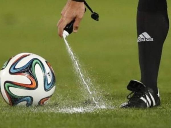Τα διαιτητάκια, τα ατίθασα…