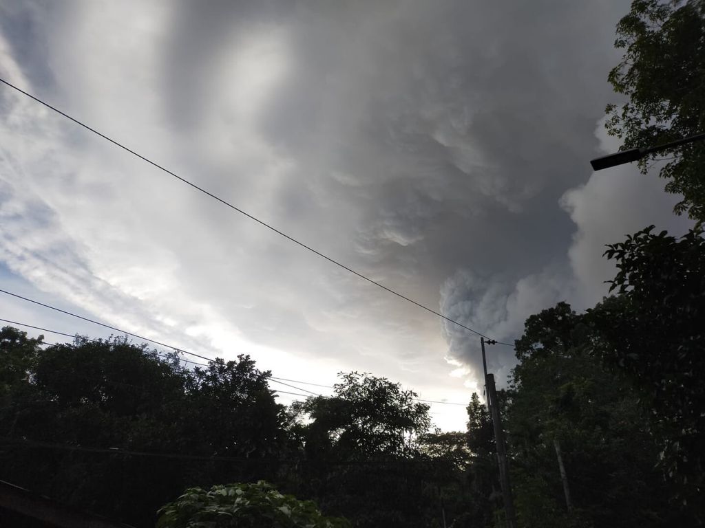 Φιλιππίνες: «Βρυχάται» το ηφαίστειο Ταάλ - Ανεστάλησαν οι πτήσεις