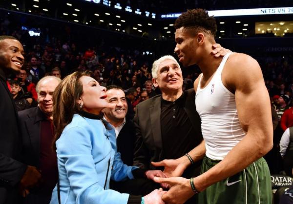 Γιάννης Αντετοκούνμπο και Παναγιώτης Γιαννάκης στηρίζουν την «Ελλάδα 2021»