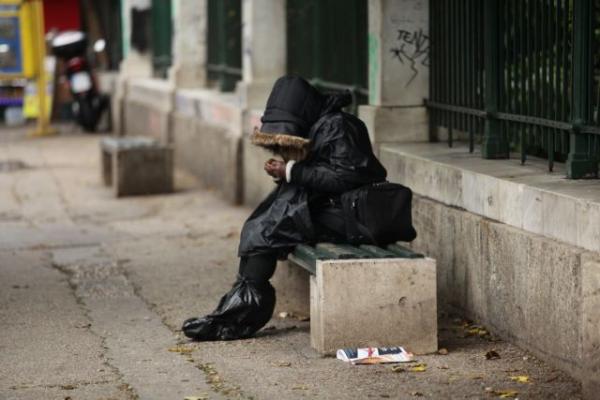 Θερμαινόμενοι χώροι στην Αθήνα για την προστασία των αστέγων