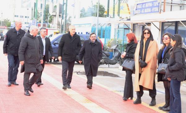 Κοινωνική πρωτοβουλία από τον Δήμο Πειραιά : Εορταστικά γεύματα για τους άστεγους