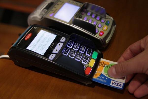 Τράπεζες: Λήξαν το ζήτημα με την υποκλοπή στοιχείων αριθμού καρτών