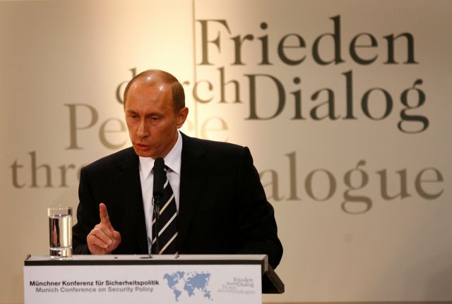 Πούτιν : Αποχωρεί και πάλι για να παραμείνει;
