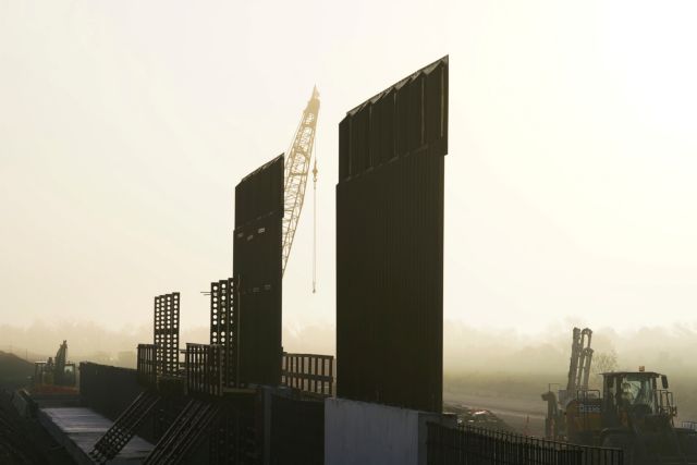 Νέο αίτημα στο Πεντάγωνο για την κατασκευή τείχους στα σύνορα με το Μεξικό