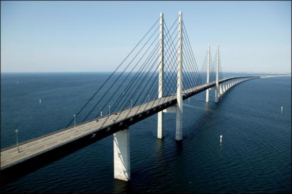 Δανία-Σουηδία: θα χρειαστεί 13 χρόνια για το βάψιμο της γέφυρας Ορεσουντ