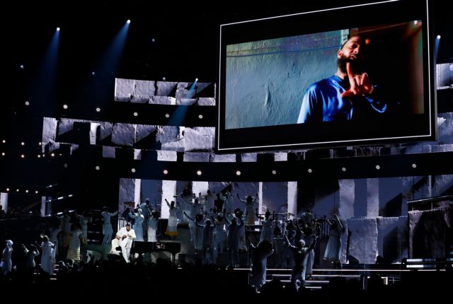 Grammys: Ποιος έλειπε από το βίντεο με τους εκλιπόντες καλλιτέχνες