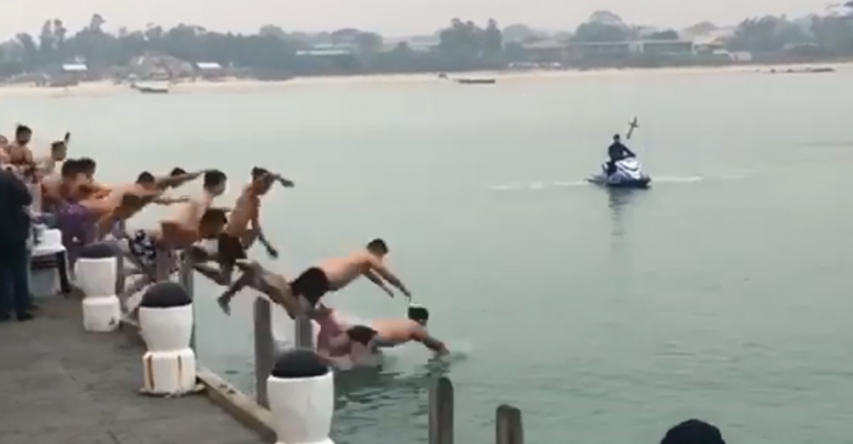 Θεοφάνια στη Μελβούρνη: Η μάχη για τον σταυρό και το πατροπαράδοτο γλέντι