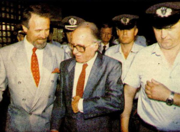 Πώς το «σκάνδαλο του καλαμποκιού» οδήγησε στη φυλακή τον Νίκο Αθανασόπουλο