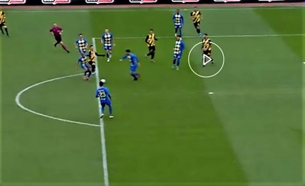 Οργή Παναιτωλικού: Εκτός περιοχής το πέναλτι που πήρε η ΑΕΚ, επιθετικό φάουλ το γκολ του Λιβάγια (vids)