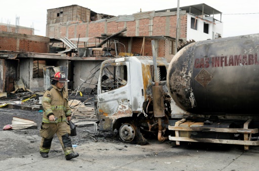 Περού: Δεκατρείς οι νεκροί από την έκρηξη βυτιοφόρου λόγω διαρροής αερίου [Εικόνες]