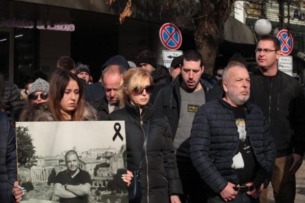 Διαμαρτυρία για τον Τόσκο στο ελληνικό προξενείο σε Σόφια και Λονδίνο (vid,pics)