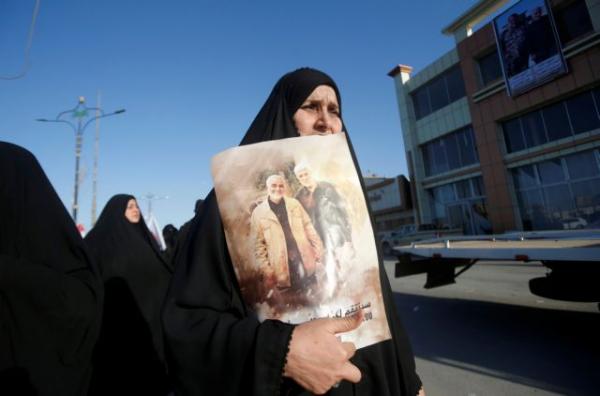 Ιράν : Ξεκίνησε η ταφή του Κασέμ Σουλεϊμανί – Ξεπέρασαν τους 50 οι νεκροί από το ποδοπάτημα