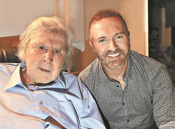 Μίκης Θεοδωράκης : «Το έργο μου έχει δύο όψεις: τον έρωτα και τον αγώνα»