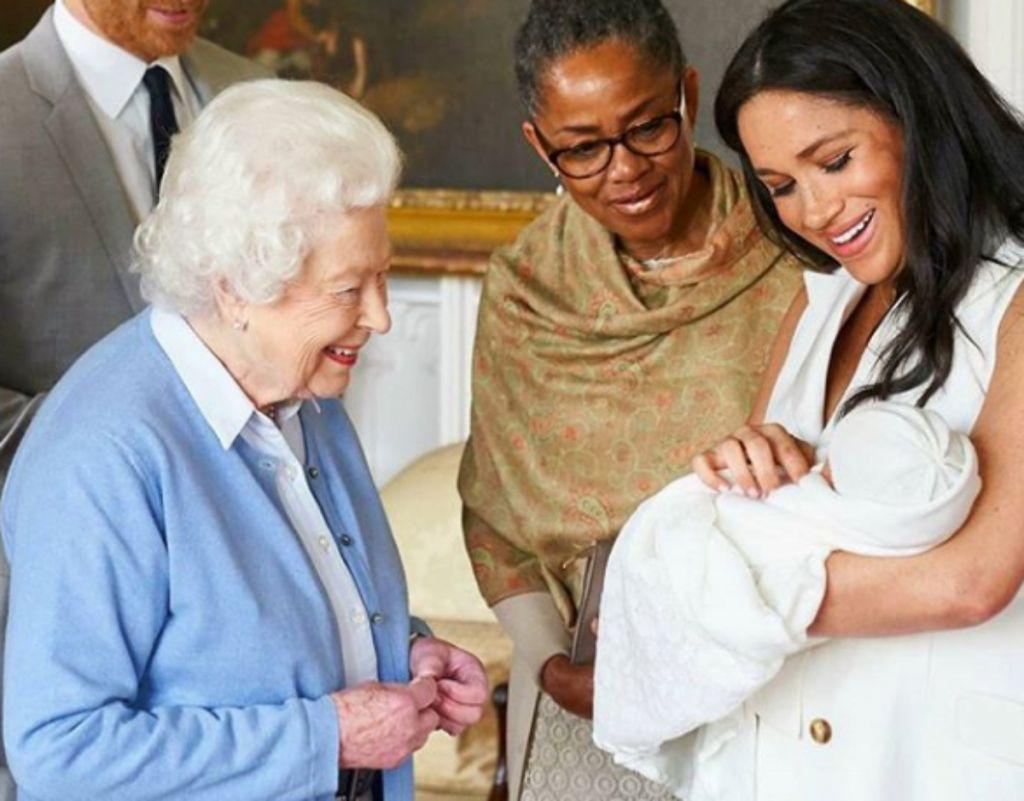 Μέγκαν Μαρκλ: Η Βασίλισσα Ελισάβετ πήρε πίσω τα δαχτυλίδια της