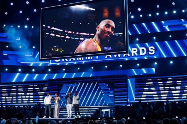Grammy 2020 : Η Alicia Keys τραγούδησε για τον Κόμπι Μπράιαντ