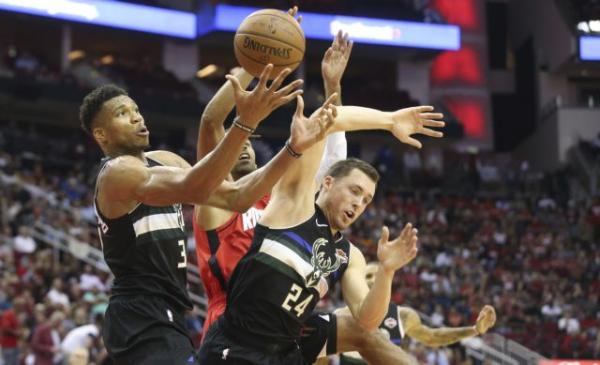 Η μισή Παρί βλέπει Γιάννη Αντετοκούνμπο!