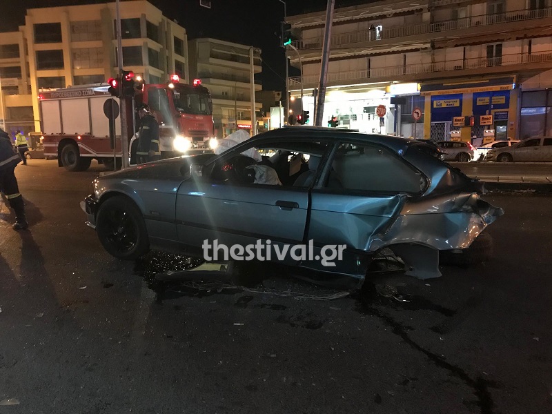 Θεσσαλονίκη: Αυτοκίνητο κόπηκε στα δύο μετά από σύγκρουση