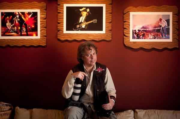 Χρήστος Κισατζεκιάν: Ενας ροκάς… πατριάρχης της μουσικής φωτογραφίας