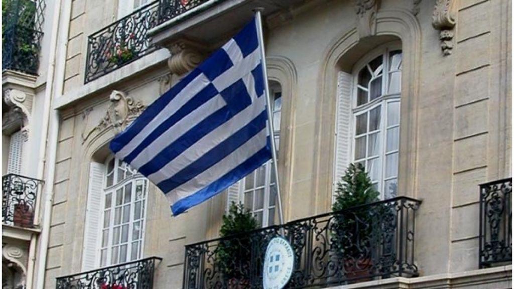 Κωσταντινούπολη : Έσπασαν αυτοκίνητο υπαλλήλου του ελληνικού προξενείου