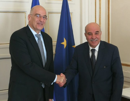 Συνάντηση Δένδια με τον πρέσβη της Τυνησίας