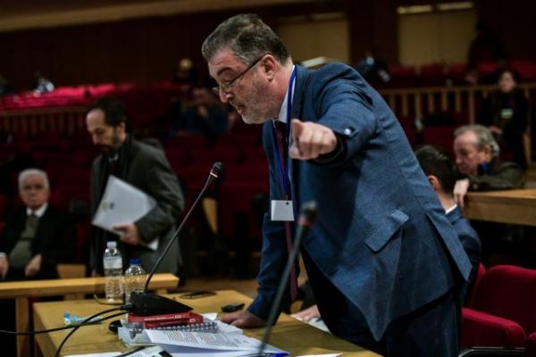Δίκη Χρυσής Αυγής : «Ποιον κοροϊδεύει ο Μιχαλολιάκος για το καταστατικό;»