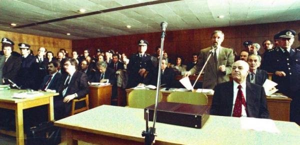 16/1/1992 : Το Ειδικό Δικαστήριο εκδίδει την ετυμηγορία του για το σκάνδαλο της Τράπεζας Κρήτης
