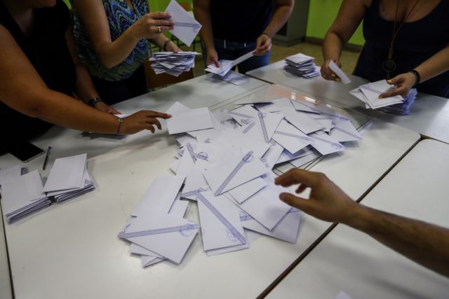 Λιβάνιος: Ούτε με 46,5% δεν σχηματίζεται αυτοδύναμη κυβέρνηση με την απλή αναλογική