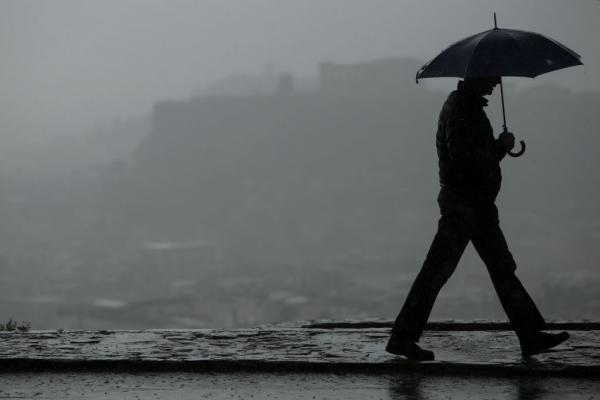 Κακοκαιρία : Πού θα σημειωθούν καταιγίδες και συγκέντρωση αφρικανικής σκόνης
