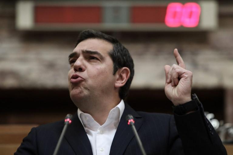 Ο Τσίπρας παίρνει το όπλο του και αντεπιτίθεται στην κυβέρνηση