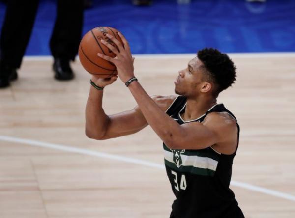 Η μεγάλη εμφάνιση του Γιάννη στο Παρίσι