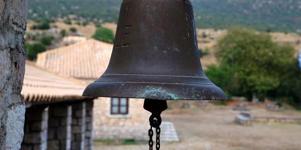 Λαχτάρησαν στον Πύργο: Η καμπάνα χτυπούσε πένθιμα τα μεσάνυχτα της Πρωτοχρονιάς – Τι συνέβη