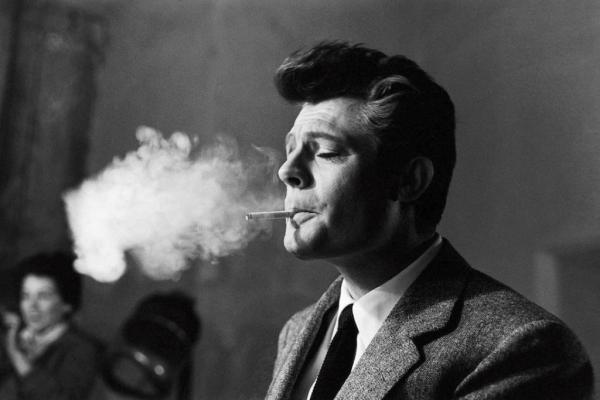 Τσιγαρόβηχας : Πώς να αντιμετωπίσετε τον βήχα του καπνιστή