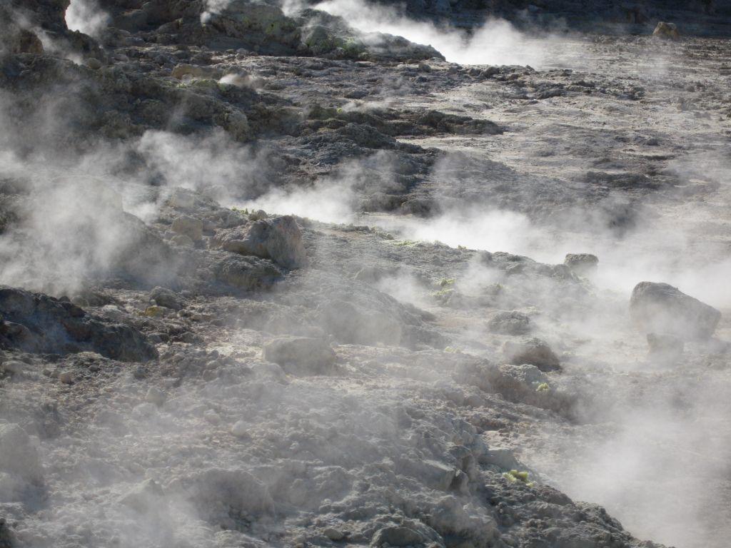 Νίσυρος : Ένα μεγάλο ηφαιστειακό οικοδόμημα, ένα υπαίθριο γεωλογικό μουσείο