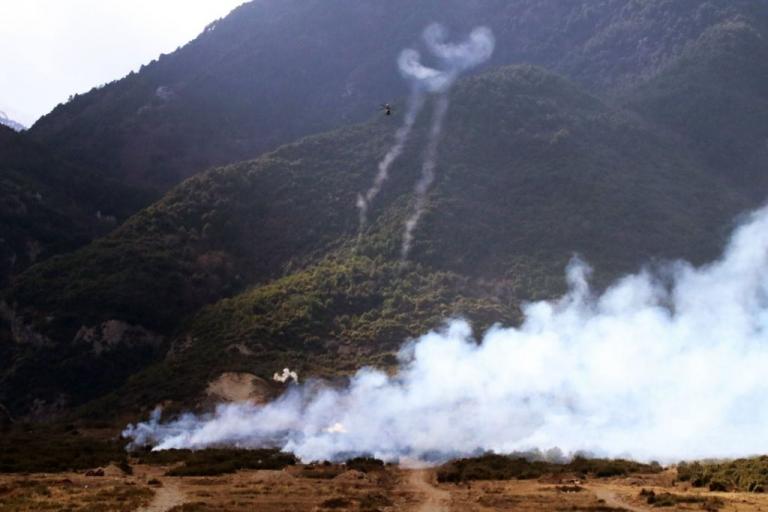 Οι πρώτες βολές των ελικοπτέρων OH-58 Kiowa Warrior παρουσία του Αρχηγού ΓΕΣ