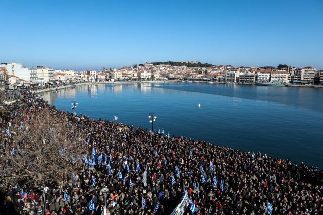 Προσφυγικό : Στα κάγκελα οι νησιώτες – Ισορροπίες προσπαθεί να βρει ο Μηταράκης