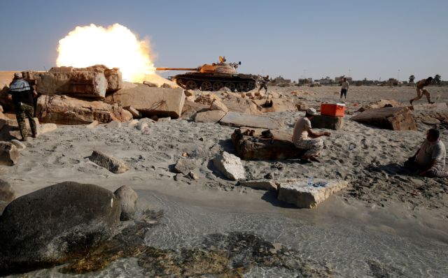 Λεπτές ισορροπίες στη Λιβύη – «Ό,τι πετάει πάνω από τη Μίτιγκα θα καταρρίπτεται», λέει ο στρατός του Χαφτάρ | in.gr