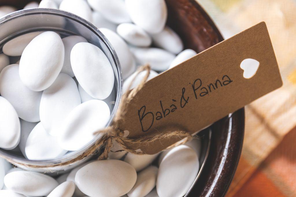 Γιατί τα κουφέτα στις μπομπονιέρες είναι πάντα σε μονό αριθμό