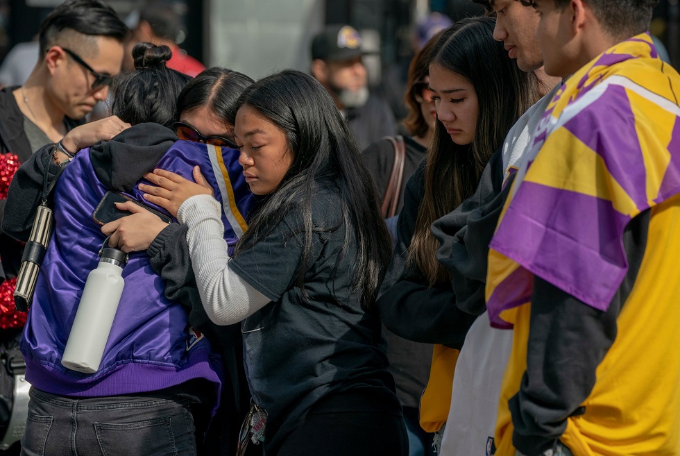 Κόμπι: Ανασύρθηκαν οι σοροί από το μοιραίο ελικόπτερο