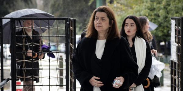 Η πρώτη ανάρτηση της συζύγου του Μικρούτσικου μετά το θάνατο συνθέτη