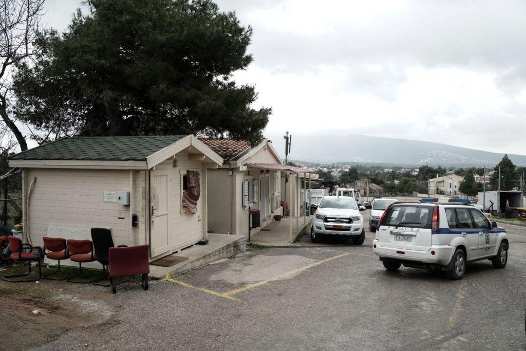 Έγκλημα στον Διόνυσο: Στον εισαγγελέα με μάσκα οξυγόνου ο 77χρονος