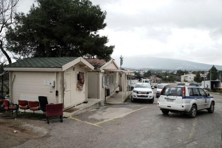 Έγκλημα στον Διόνυσο: Στον εισαγγελέα με μάσκα οξυγόνου ο 77χρονος