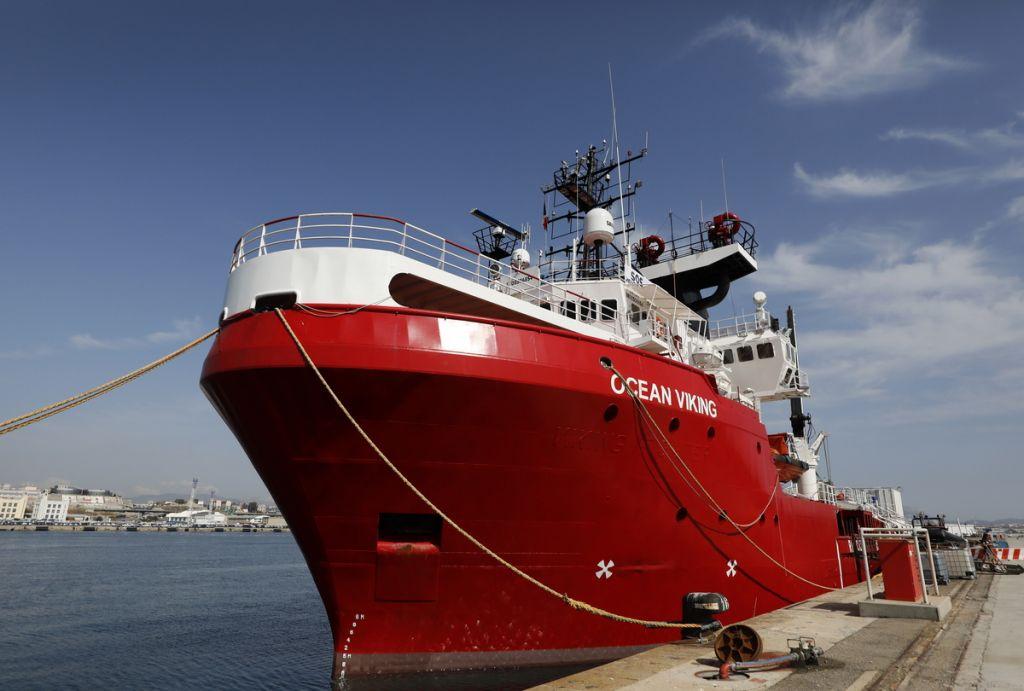 Το Ocean Viking με 39 μετανάστες έδεσε σε ιταλικό λιμάνι