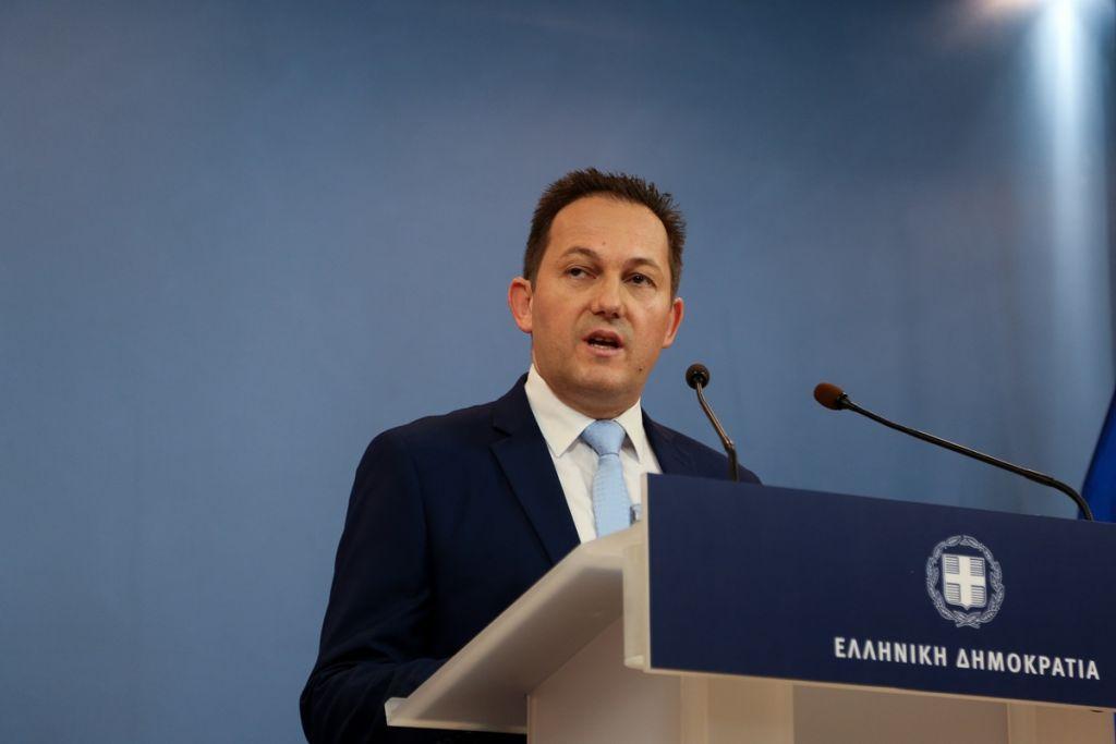 Πέτσας προς ΣΥΡΙΖΑ : Η κριτική σας… μας ξεπερνά