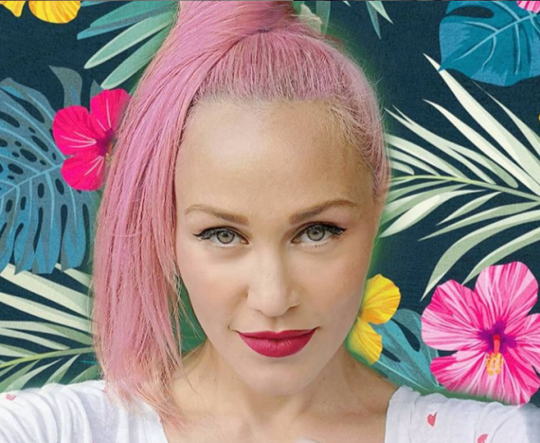 Πηνελόπη Αναστασοπούλου: Η τρυφερή φωτό που θηλάζει την κόρη της