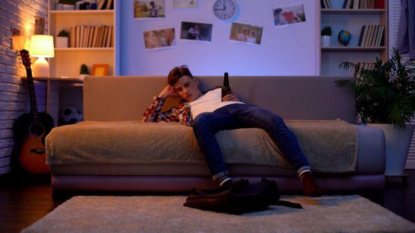 Πώς θα καταλάβετε ότι το παιδί σας ήπιε αλκοόλ;