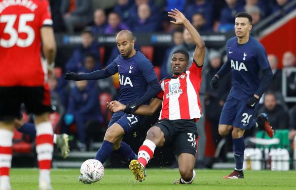 Κύπελλο Αγγλίας: Πρόκριση στους «16» για Λέστερ και Γουέστ Μπρομ