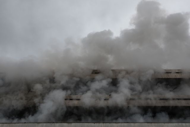 Κάηκε σπίτι στη Χαλκίδα – Απεγκλωβίστηκε ηλικιωμένη