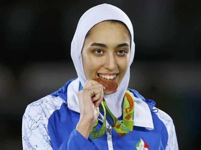 Κίμια Αλιζαντέχ : Φεύγει για πάντα από το Ιράν η μοναδική γυναίκα Ολυμπιονίκης