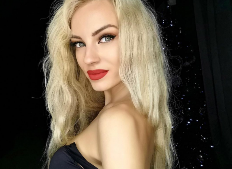 Τζούλια Νόβα : Το υπερπολυτελές σπίτι της θα σας αφήσει άφωνους