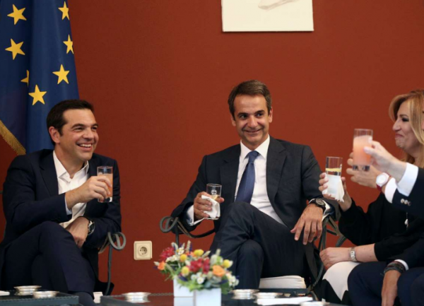 Η ΝΔ κρατά τα κλειδιά του πολιτικού σκηνικού, αλλά η κοινωνία περιμένει περισσότερα